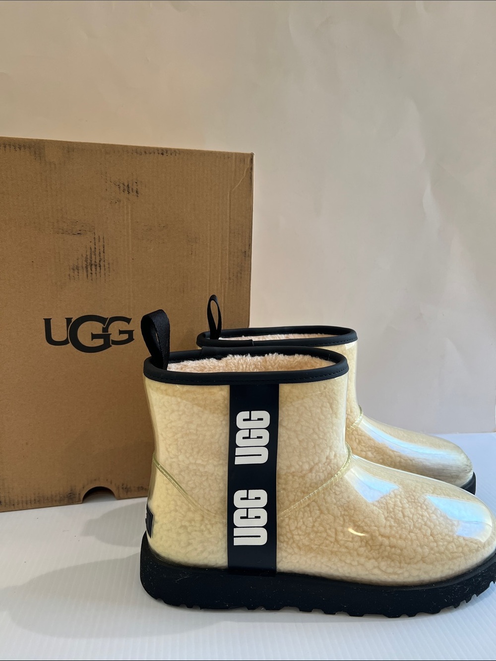 UGG Women’s Cream Shearling-Trim Boots with Black Soles in Size 10